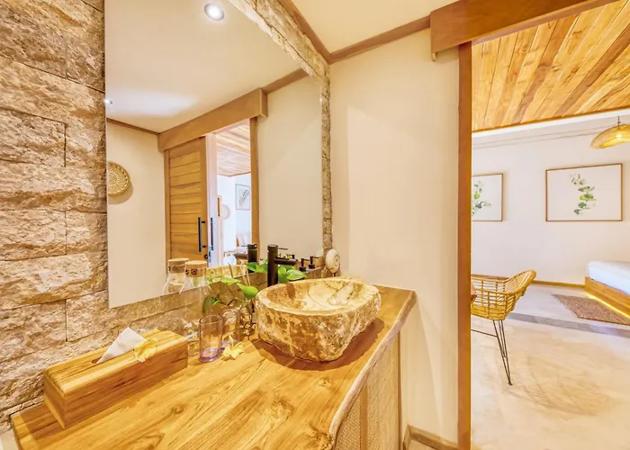 Miami - New Luxury 7bdr Prime Location * Seminyak (Bali)