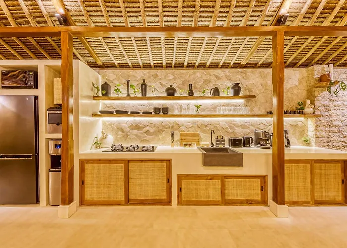 Miami - New Luxury 7bdr Prime Location Seminyak (Bali)