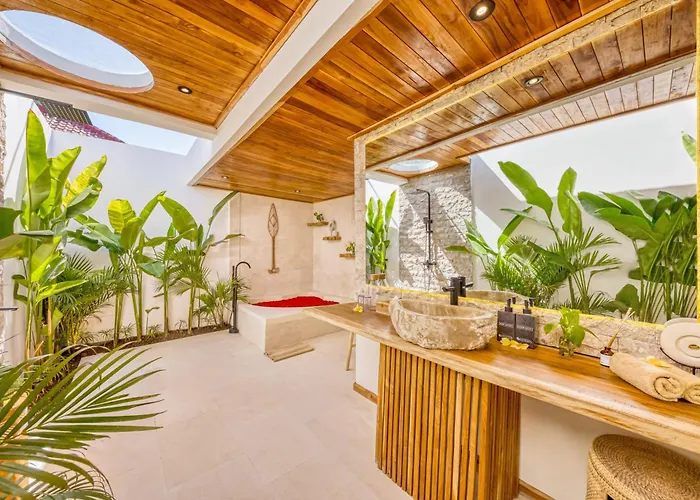 Miami - New Luxury 7bdr Prime Location Villa Seminyak (Bali)
