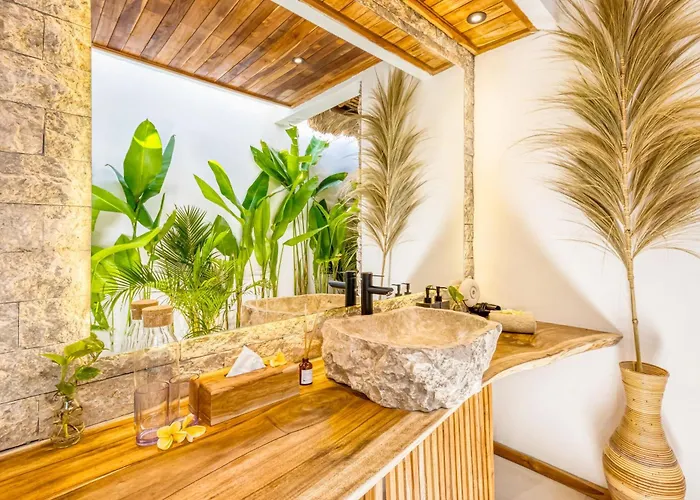 Villa Miami - New Luxury 7bdr Prime Location Seminyak (Bali)